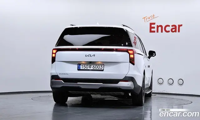 Kia Carnival 2024 2.2 автомат (гидро), миниатюра 4