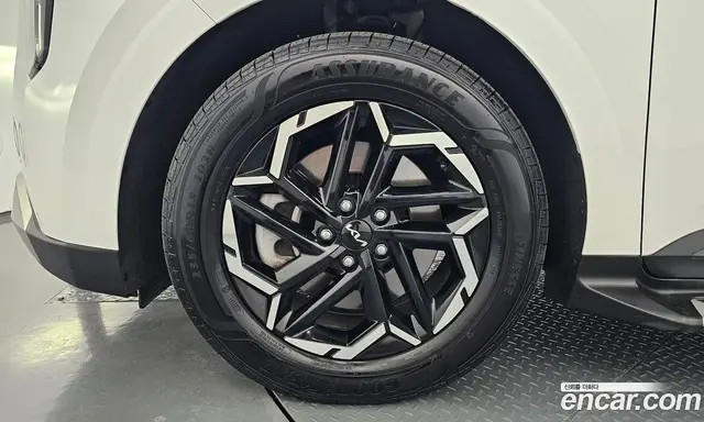 Kia Carnival 2024 2.2 автомат (гидро), миниатюра 5