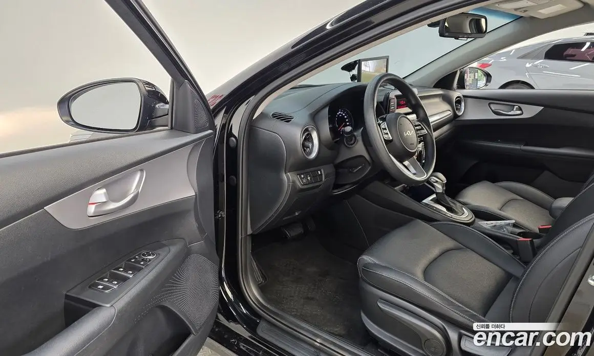 Kia K3 2023 1.6 автомат (гидро), фото 13