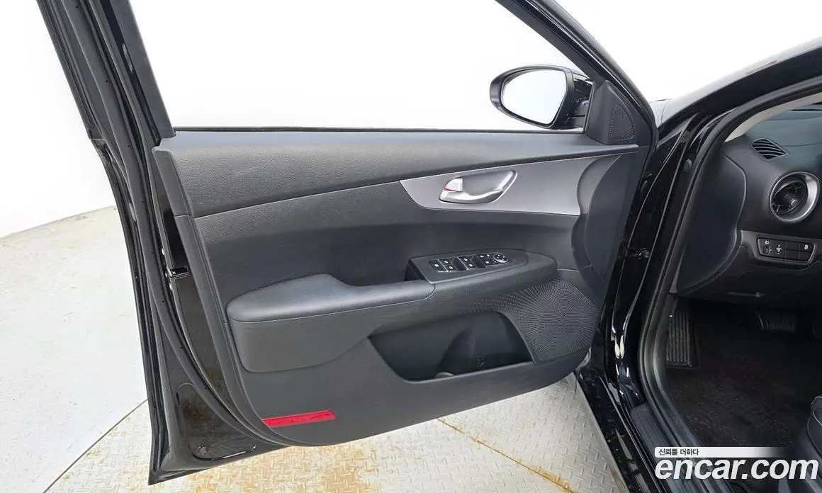 Kia K3 2023 1.6 автомат (гидро), фото 14
