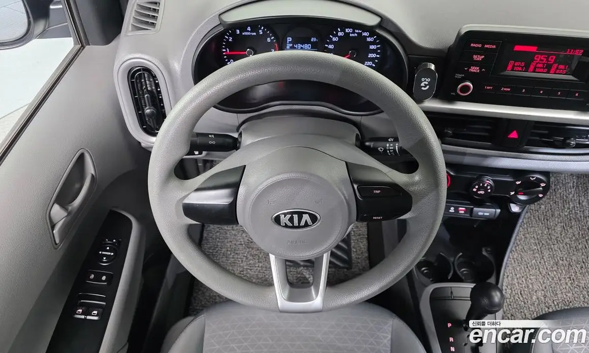 Kia Morning 2020 1.0 автомат (гидро), фото 21