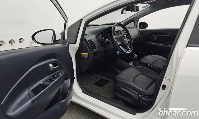 Kia Pride 2014 1.4 автомат (гидро), миниатюра 12