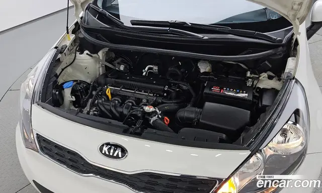 Kia Pride 2014 1.4 автомат (гидро), миниатюра 5