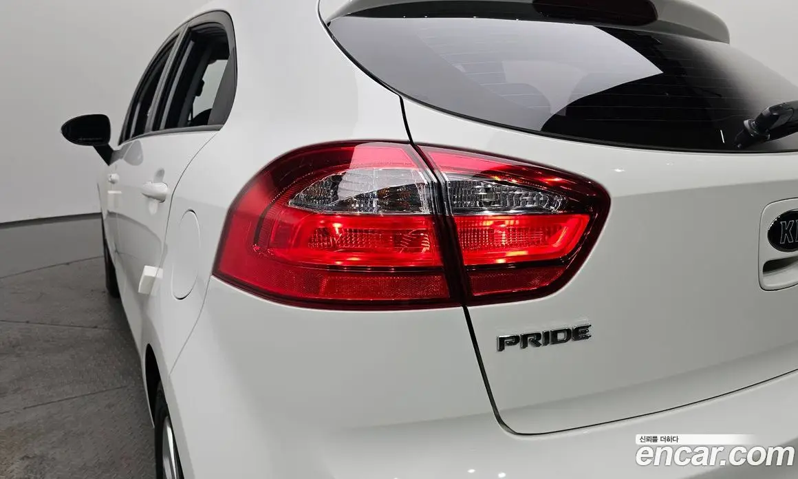 Kia Pride 2014 1.4 автомат (гидро), фото 8