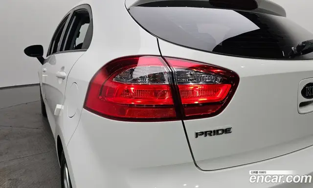 Kia Pride 2014 1.4 автомат (гидро), миниатюра 8