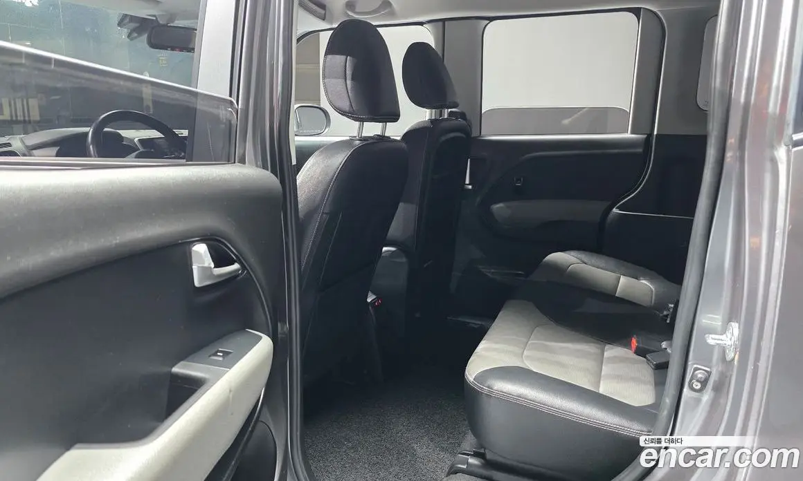 Kia Ray 2022 1.0 автомат (гидро), фото 12