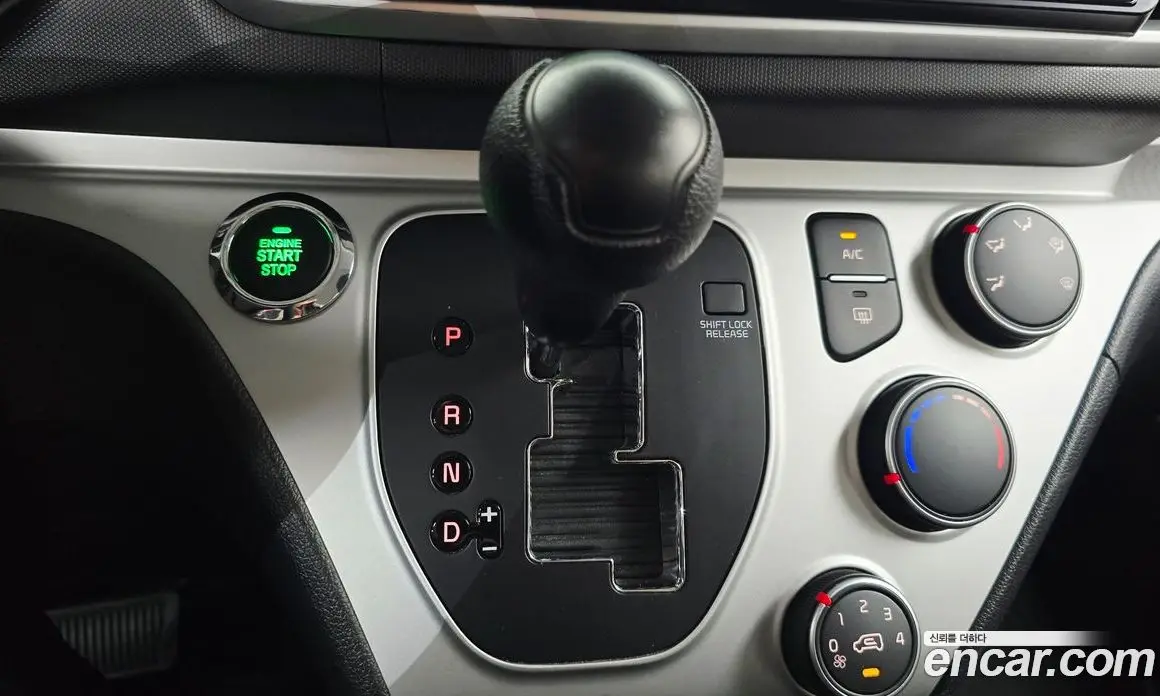 Kia Ray 2022 1.0 автомат (гидро), фото 9