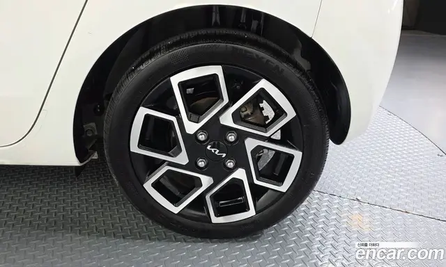 Kia Ray 2023 1.0 автомат (гидро), миниатюра 7
