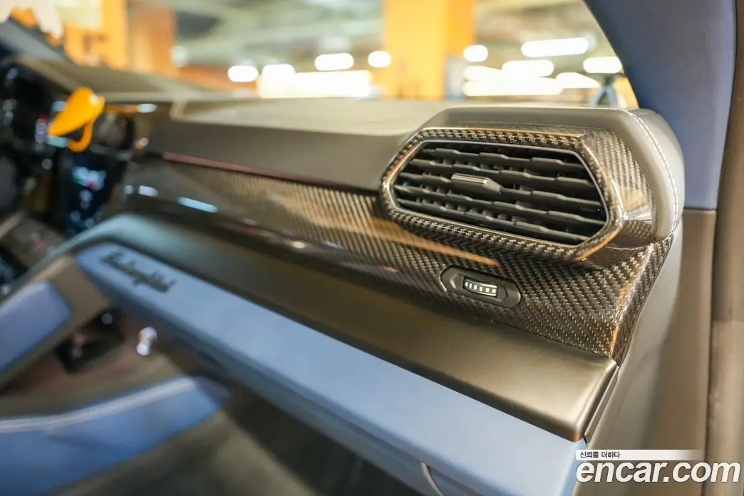 Lamborghini Urus 2023 4.0 автомат (гидро), фото 17 Lamborghini Urus 2023 4.0 автомат (гидро), фото 17