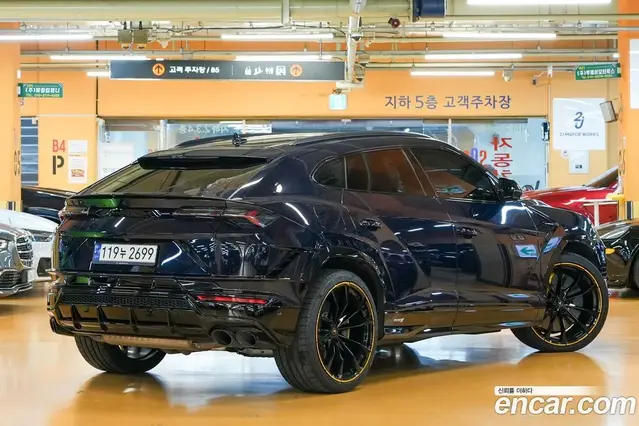 Lamborghini Urus 2023 4.0 автомат (гидро), миниатюра 4 Lamborghini Urus 2023 4.0 автомат (гидро), миниатюра 4