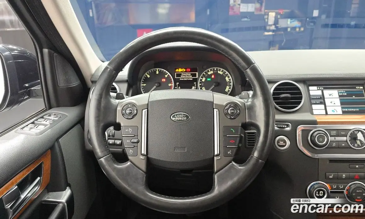 Land Rover Discovery 2015 3.0 автомат (гидро), фото 13