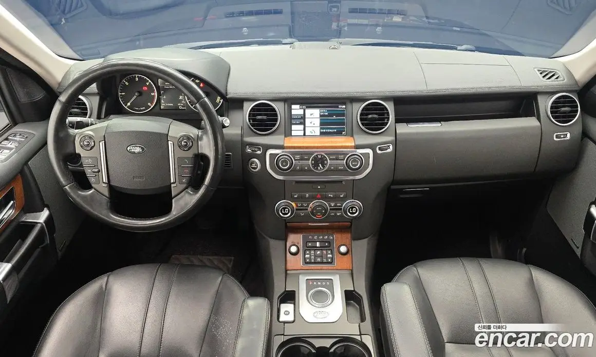 Land Rover Discovery 2015 3.0 автомат (гидро), фото 7