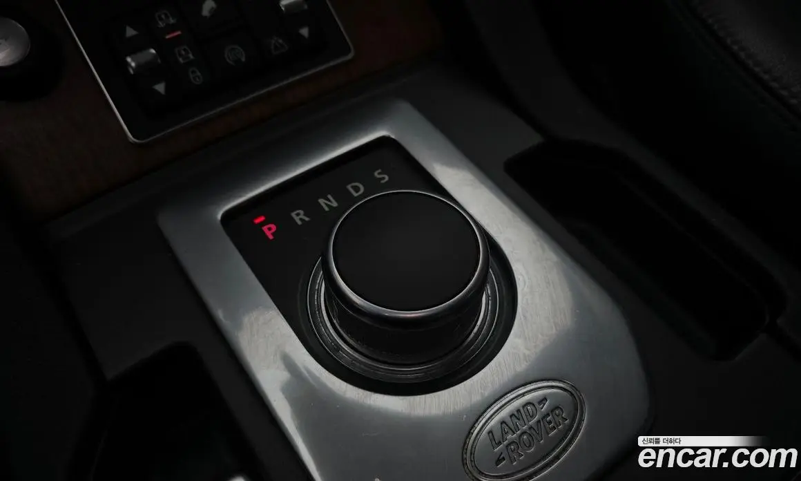 Land Rover Discovery 2015 3.0 автомат (гидро), фото 9