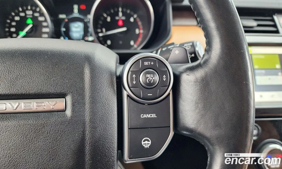 Land Rover Discovery 2017 3.0 автомат (гидро), фото 15