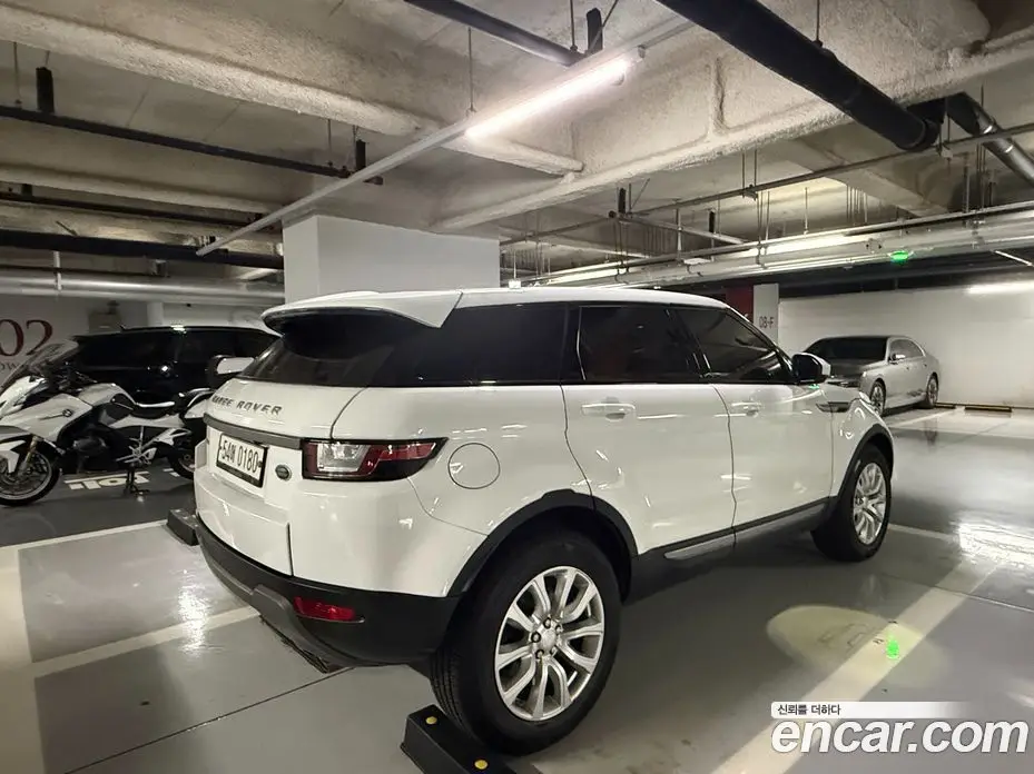 Land Rover Range Rover Evoque 2015 2.0 автомат (гидро), фото 7