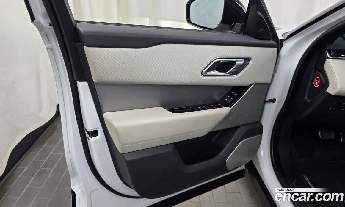 Land Rover Range Rover Velar 2018 2.0 автомат (гидро), фото 14