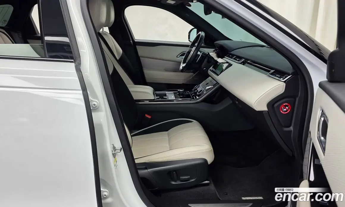 Land Rover Range Rover Velar 2018 2.0 автомат (гидро), фото 17