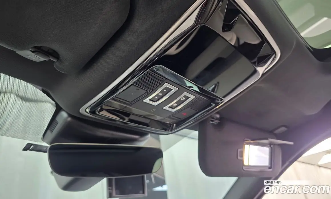 Land Rover Range Rover Velar 2018 2.0 автомат (гидро), фото 23