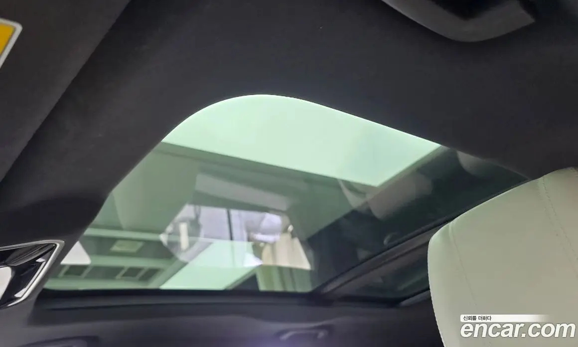 Land Rover Range Rover Velar 2018 2.0 автомат (гидро), фото 25