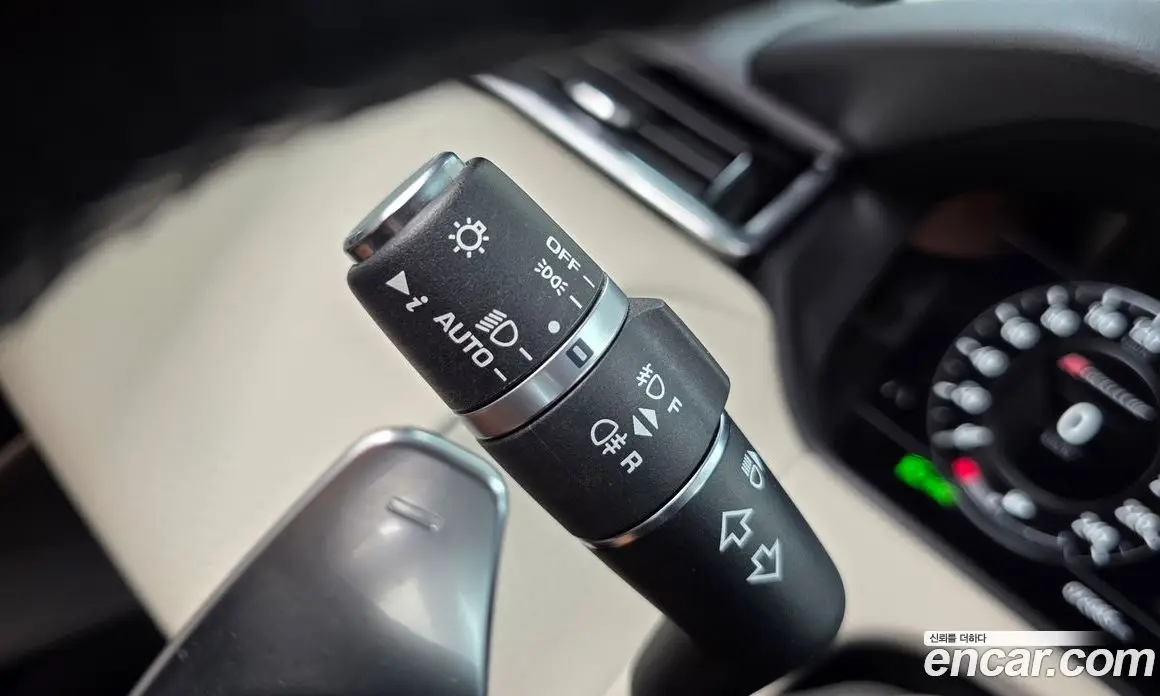 Land Rover Range Rover Velar 2018 2.0 автомат (гидро), фото 28