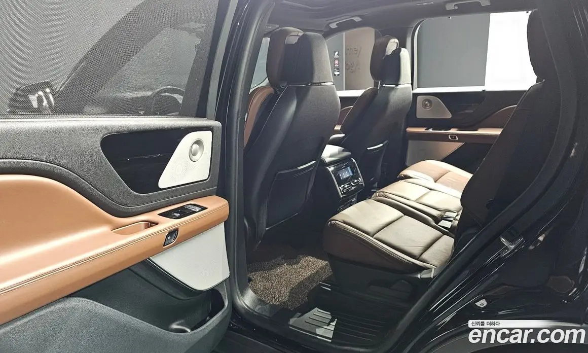 Lincoln Aviator 2023 3.0 автомат (гидро), фото 16 Lincoln Aviator 2023 3.0 автомат (гидро), фото 16