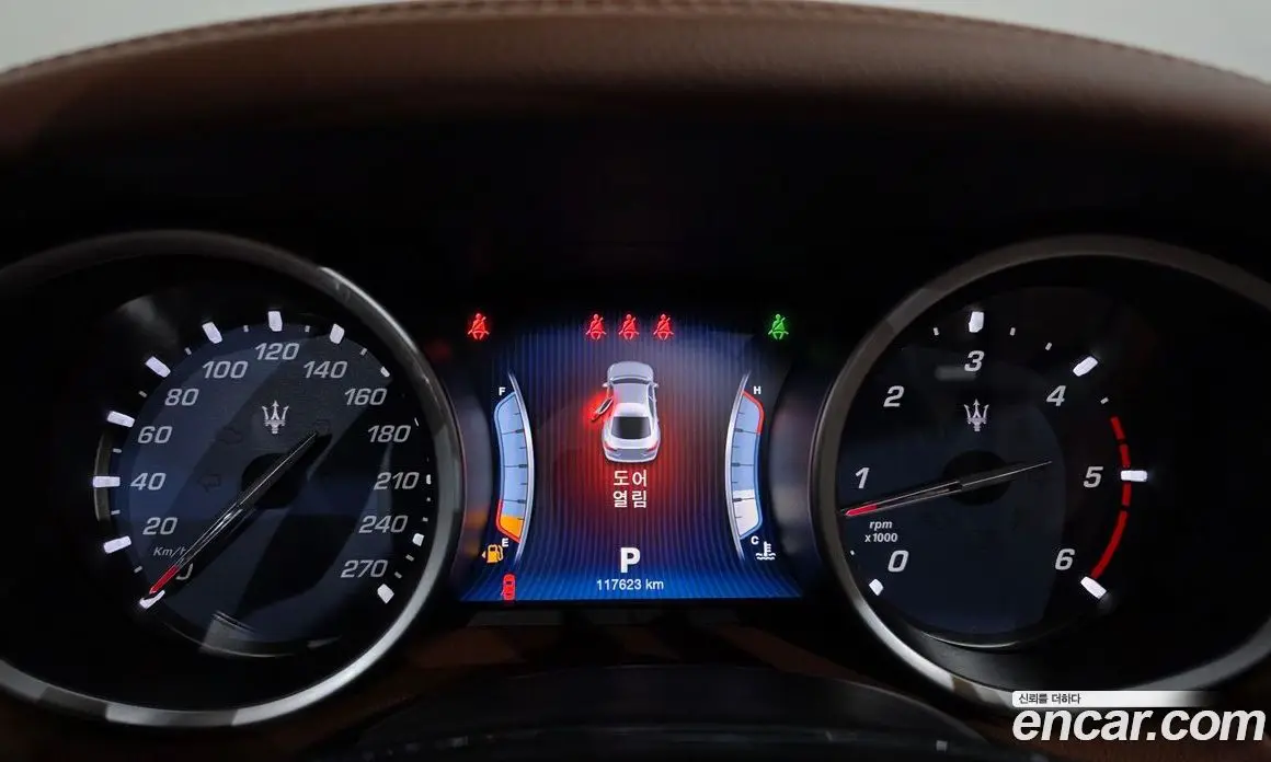 Maserati Ghibli 2015 3.0 автомат (гидро), фото 8 Maserati Ghibli 2015 3.0 автомат (гидро), фото 8