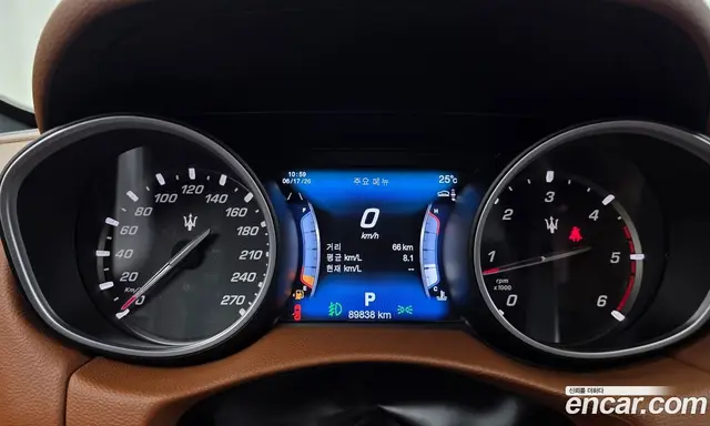 Maserati Levante 2016 3.0 автомат (гидро), миниатюра 8