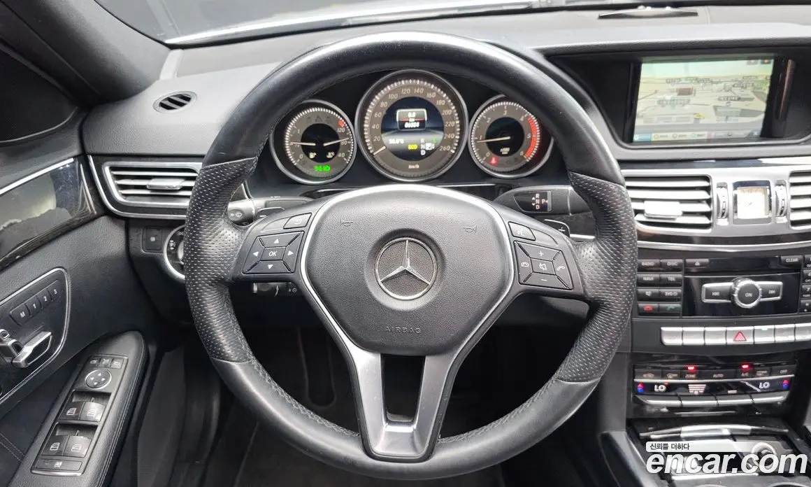 Mercedes-Benz E-Class 2013 2.1 гидро, фото 18 Mercedes-Benz E-Class 2013 2.1 гидро, фото 18