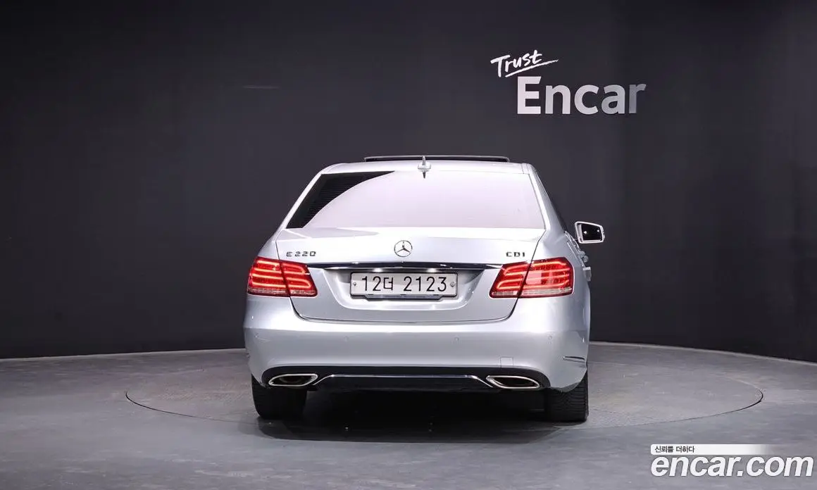 Mercedes-Benz E-Class 2013 2.1 гидро, фото 4 Mercedes-Benz E-Class 2013 2.1 гидро, фото 4