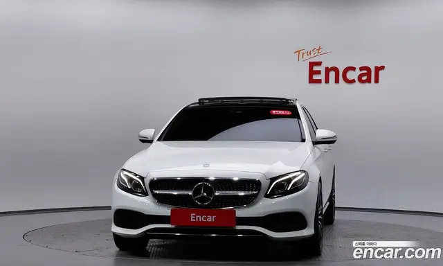 Mercedes-Benz E-Class 2016 2.0 автомат (гидро), миниатюра 2