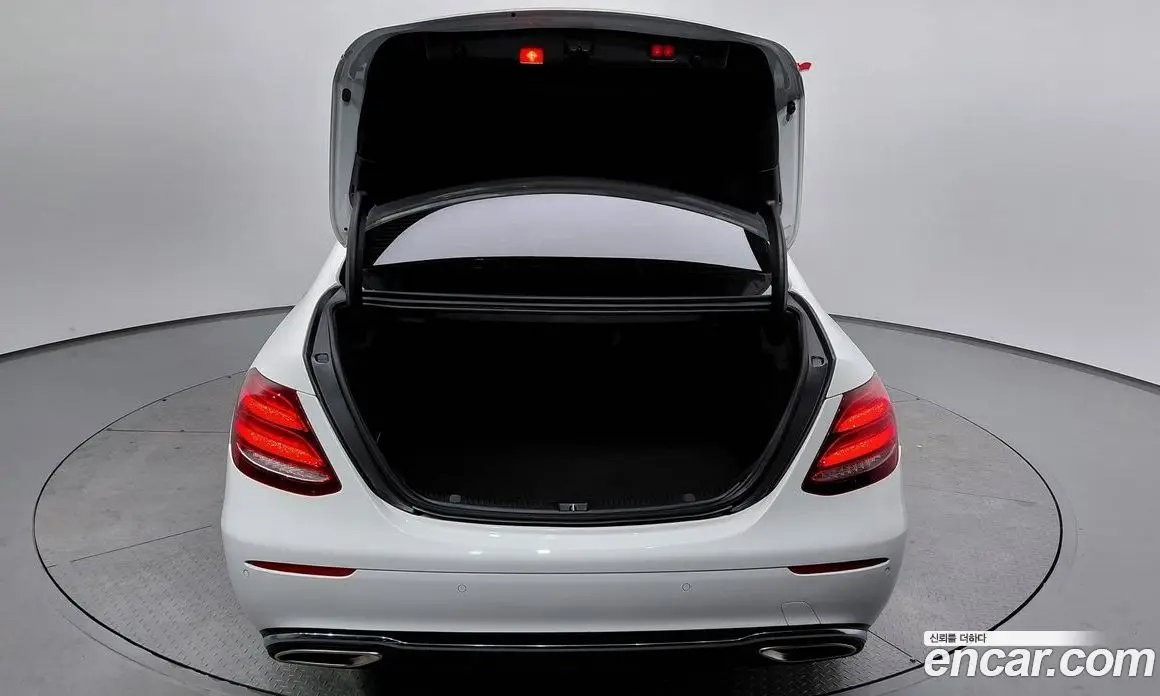 Mercedes-Benz E-Class 2016 2.0 автомат (гидро), фото 32