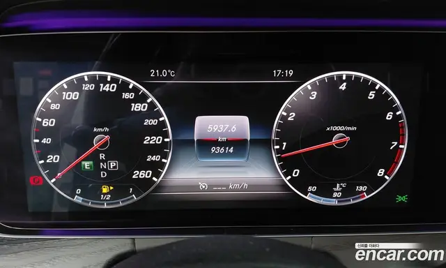 Mercedes-Benz E-Class 2016 2.0 автомат (гидро), миниатюра 10