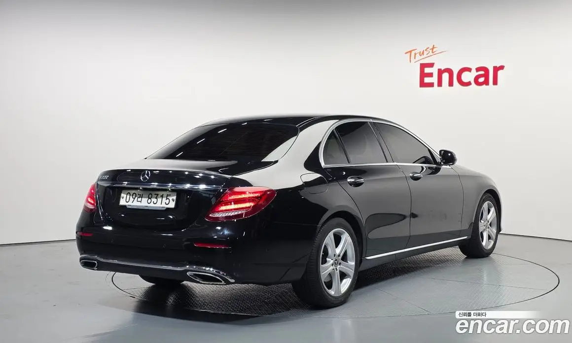 Mercedes-Benz E-Class 2017 2.0 гидро, фото 2 Mercedes-Benz E-Class 2017 2.0 гидро, фото 2