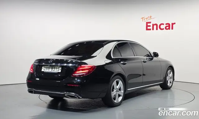 Mercedes-Benz E-Class 2017 2.0 гидро, миниатюра 2 Mercedes-Benz E-Class 2017 2.0 гидро, миниатюра 2