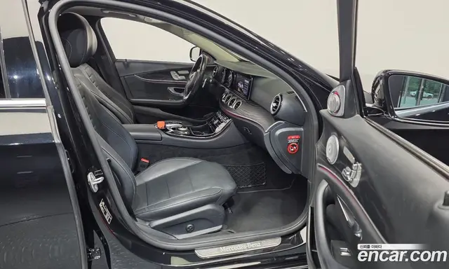 Mercedes-Benz E-Class 2017 2.0 гидро, миниатюра 11 Mercedes-Benz E-Class 2017 2.0 гидро, миниатюра 11