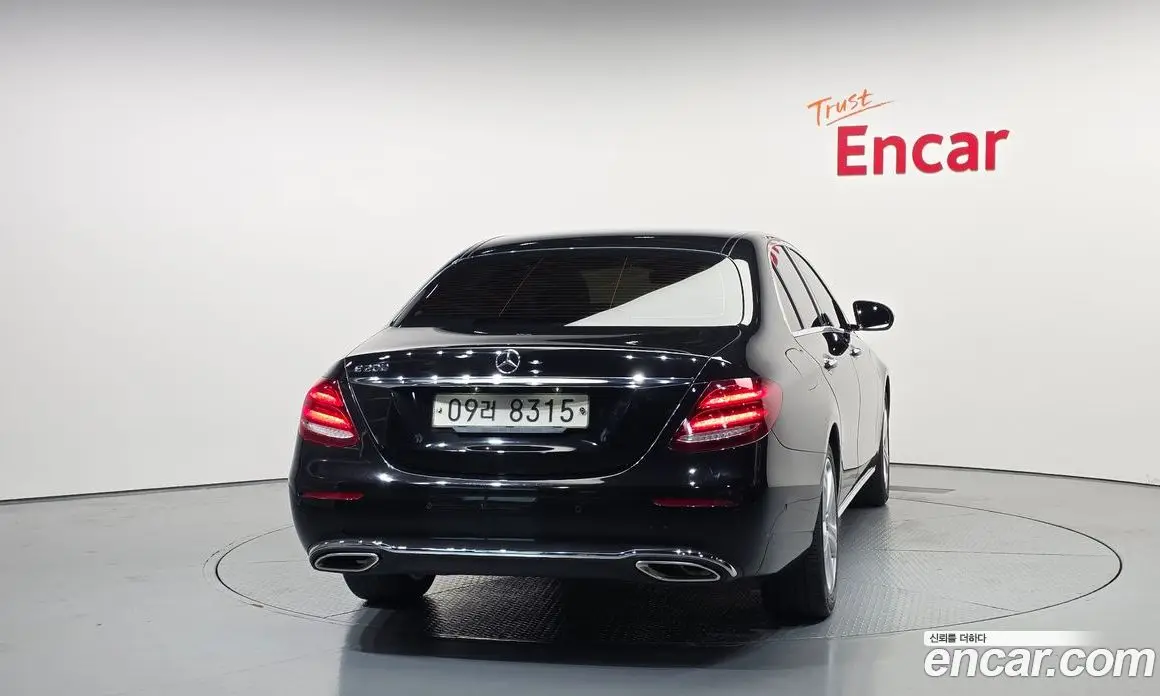 Mercedes-Benz E-Class 2017 2.0 гидро, фото 4 Mercedes-Benz E-Class 2017 2.0 гидро, фото 4