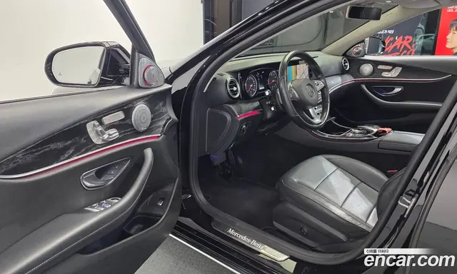 Mercedes-Benz E-Class 2017 2.0 гидро, миниатюра 10 Mercedes-Benz E-Class 2017 2.0 гидро, миниатюра 10