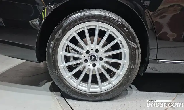 Mercedes-Benz E-Class 2023 2.0 гидро, миниатюра 5 Mercedes-Benz E-Class 2023 2.0 гидро, миниатюра 5
