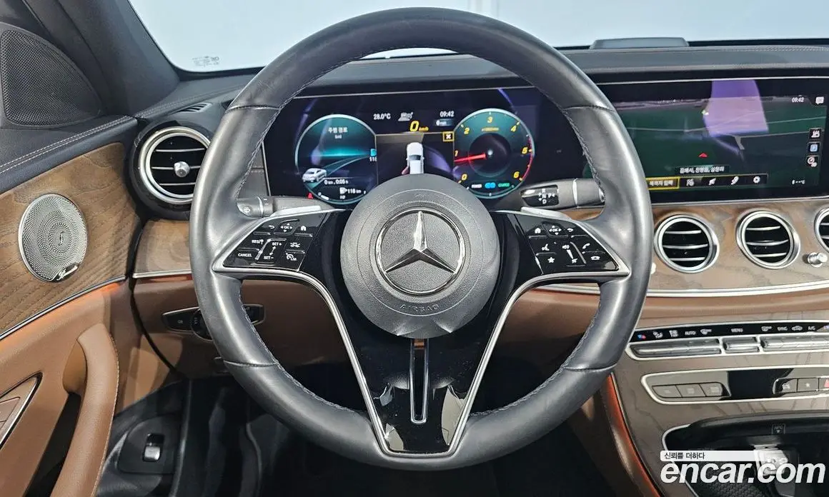 Mercedes-Benz E-Class 2023 1.9 гидро, фото 13
