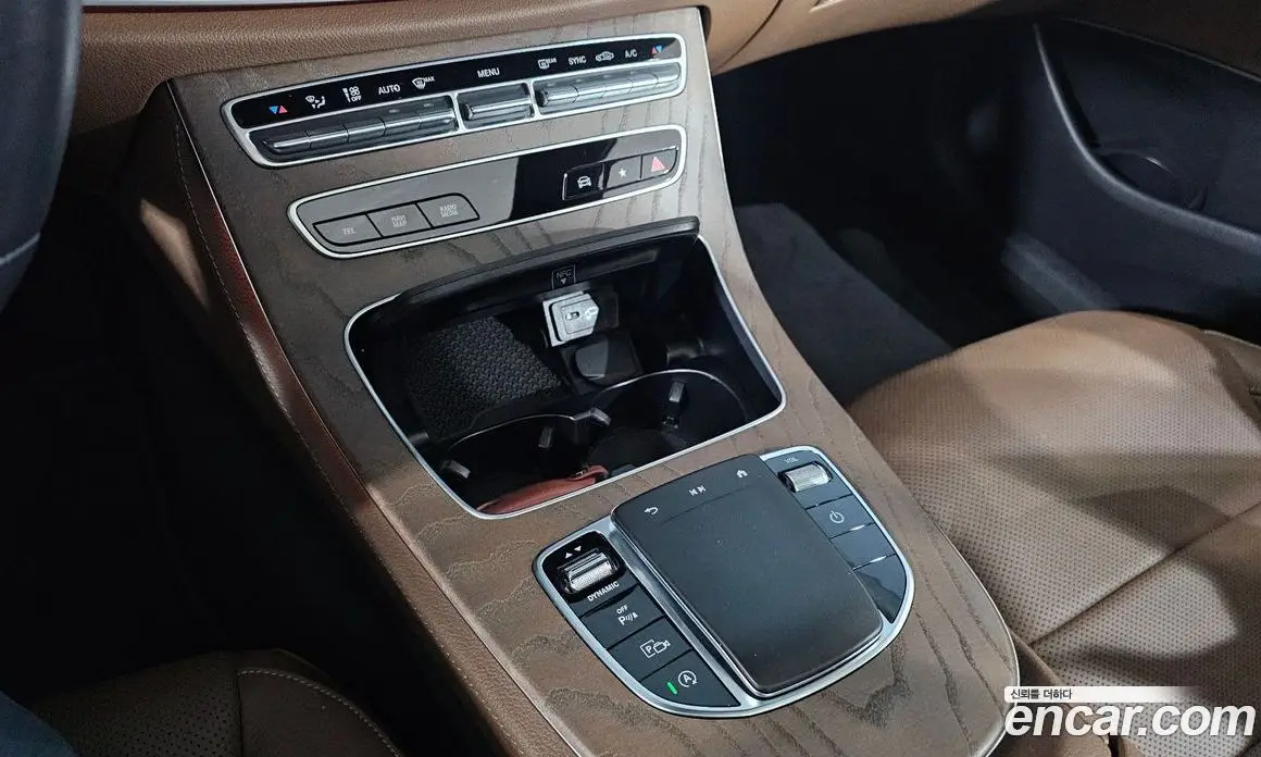 Mercedes-Benz E-Class 2023 1.9 гидро, фото 18