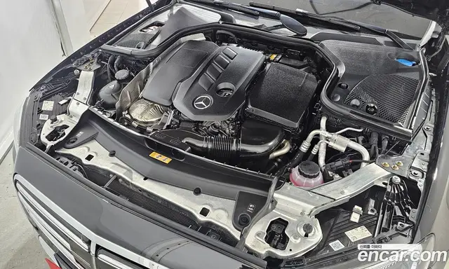 Mercedes-Benz E-Class 2023 1.9 гидро, миниатюра 6