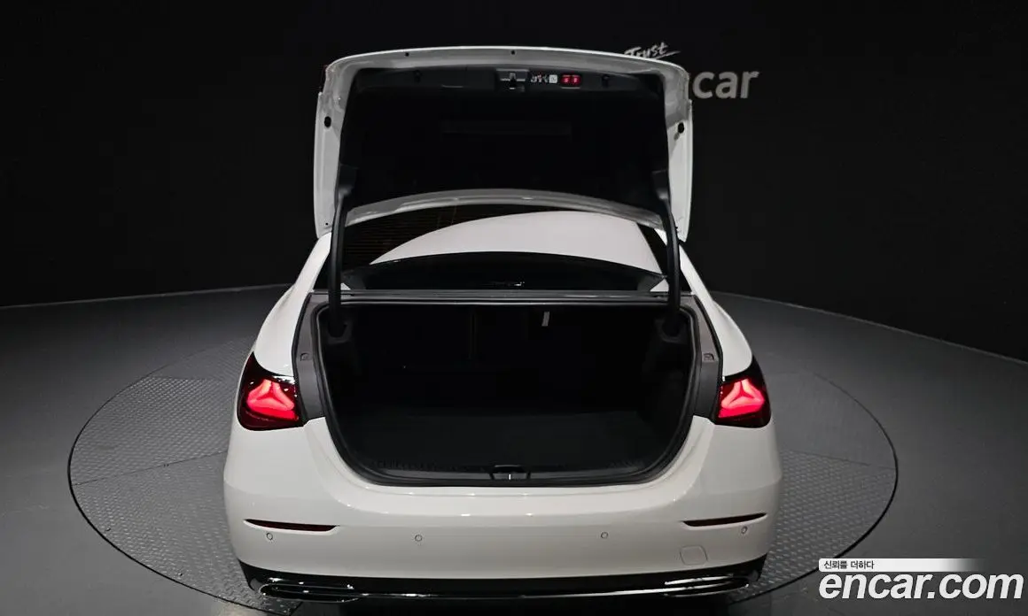 Mercedes-Benz E-Class 2025 2.0 гидро, фото 26 Mercedes-Benz E-Class 2025 2.0 гидро, фото 26