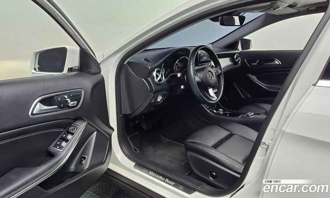 Mercedes-Benz GLA-Class 2019 2.0 гидро, фото 12 Mercedes-Benz GLA-Class 2019 2.0 гидро, фото 12
