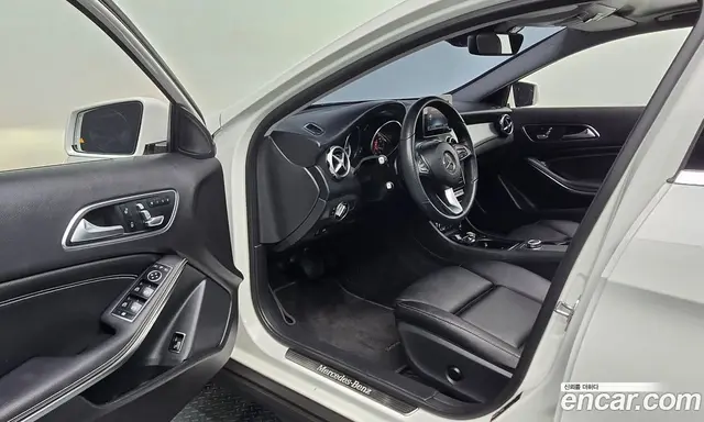 Mercedes-Benz GLA-Class 2019 2.0 гидро, миниатюра 12
