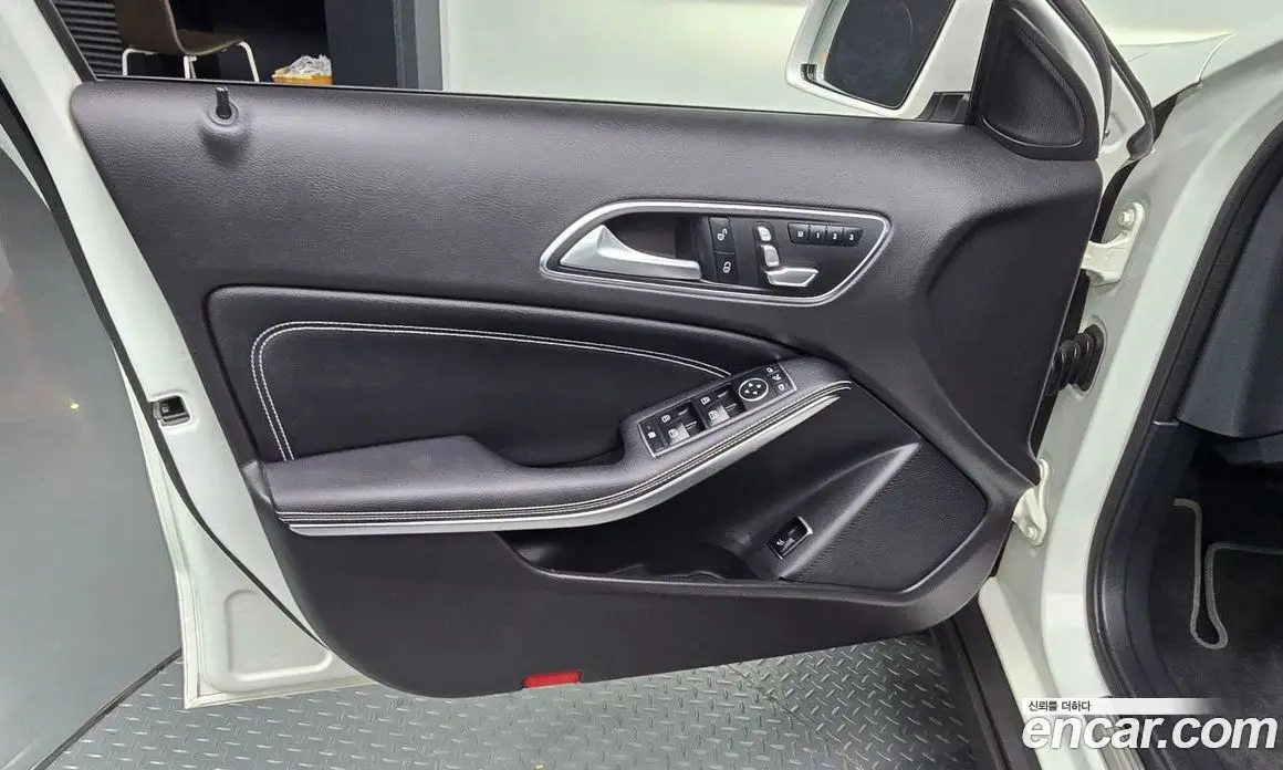 Mercedes-Benz GLA-Class 2019 2.0 гидро, фото 13 Mercedes-Benz GLA-Class 2019 2.0 гидро, фото 13