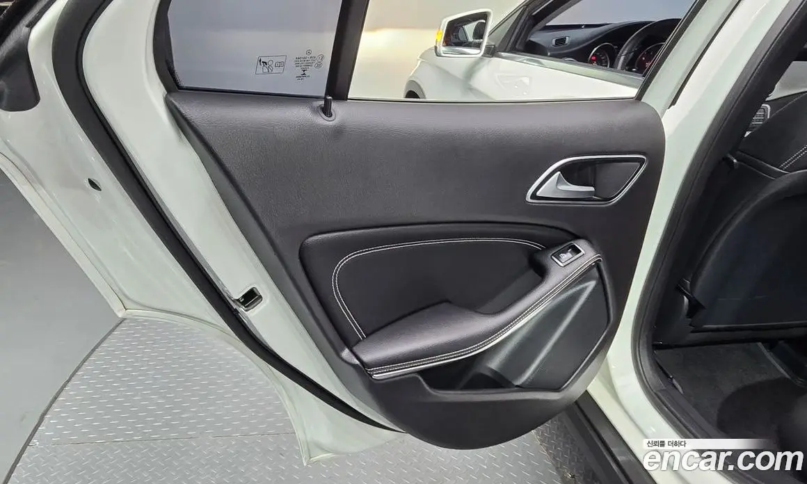 Mercedes-Benz GLA-Class 2019 2.0 гидро, фото 14 Mercedes-Benz GLA-Class 2019 2.0 гидро, фото 14