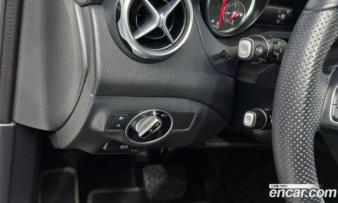 Mercedes-Benz GLA-Class 2019 2.0 гидро, фото 18 Mercedes-Benz GLA-Class 2019 2.0 гидро, фото 18