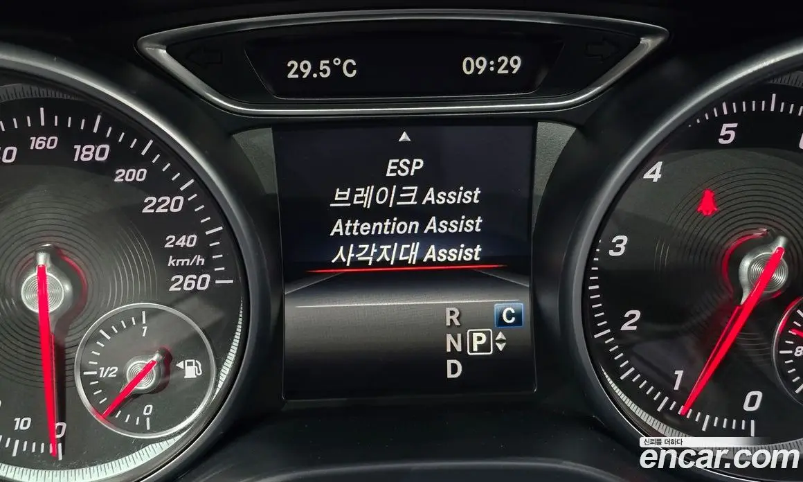Mercedes-Benz GLA-Class 2019 2.0 гидро, фото 19 Mercedes-Benz GLA-Class 2019 2.0 гидро, фото 19