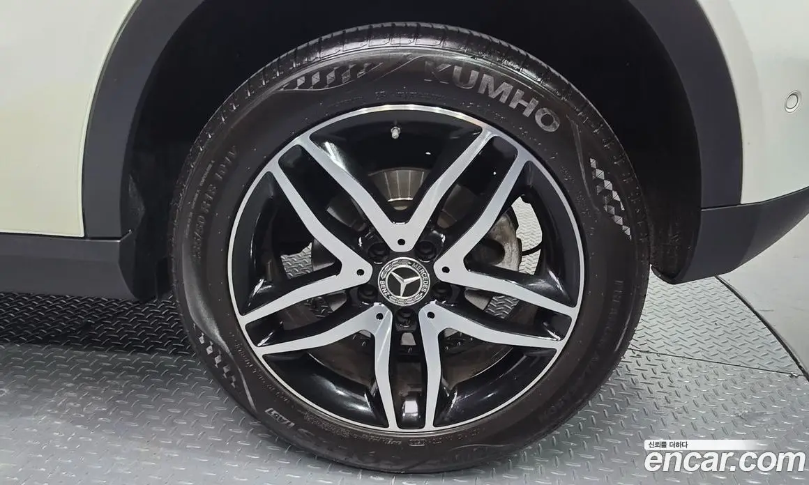 Mercedes-Benz GLA-Class 2019 2.0 гидро, фото 6 Mercedes-Benz GLA-Class 2019 2.0 гидро, фото 6