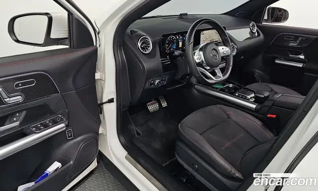 Mercedes-Benz GLA-Class 2023 2.0 гидро, миниатюра 12